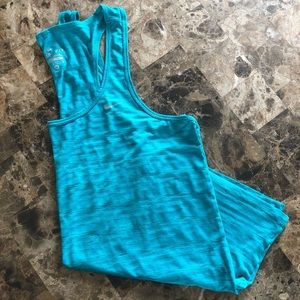 ✨3 FOR $18✨ Turquoise Nike Tank Size M